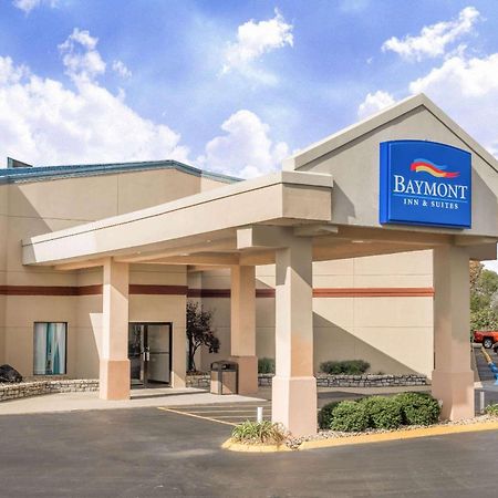 เบย์มอนต์ บาย วินด์แฮม กรีนส์เบิร์ก Hotel Greensburg ภายนอก รูปภาพ