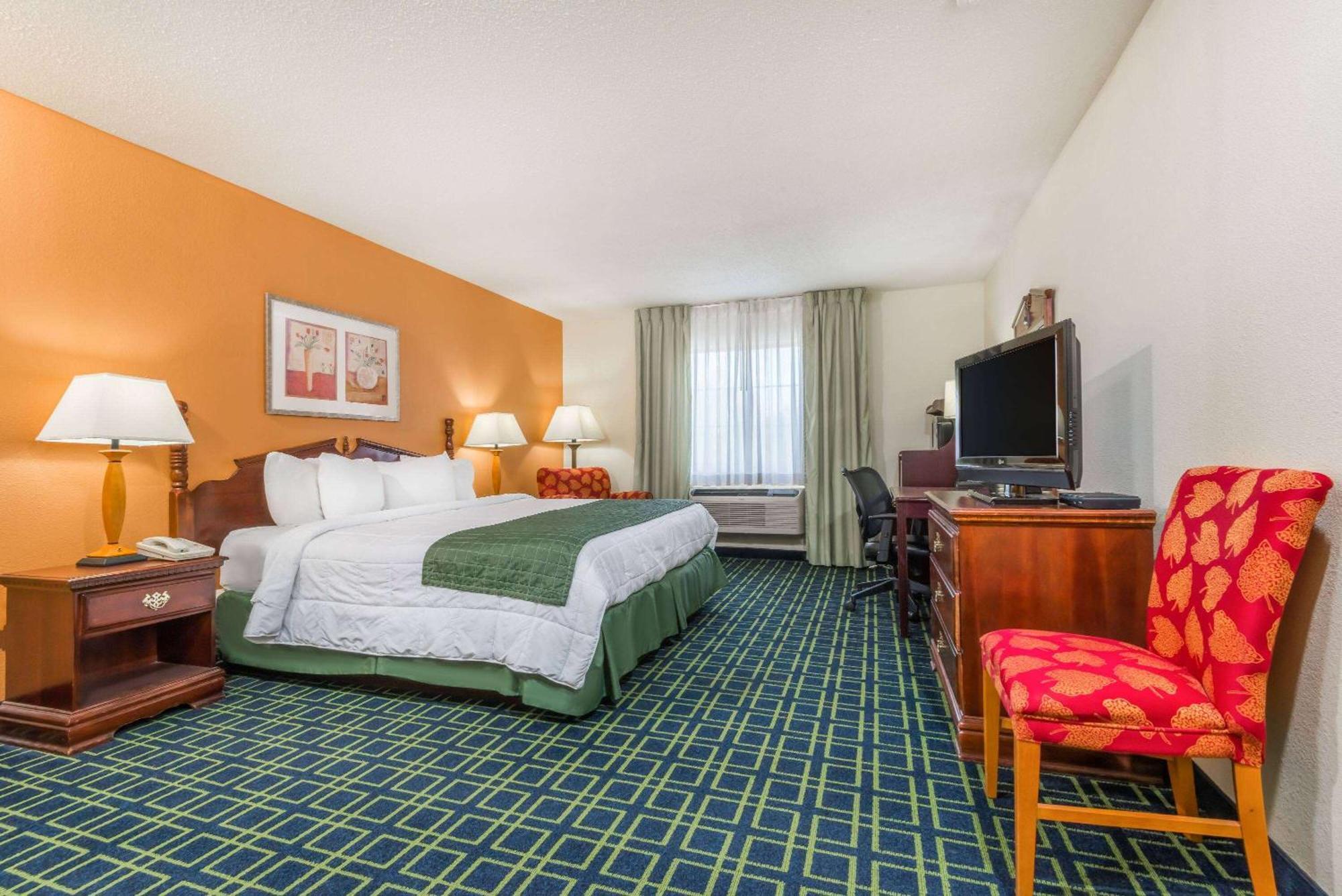 เบย์มอนต์ บาย วินด์แฮม กรีนส์เบิร์ก Hotel Greensburg ภายนอก รูปภาพ